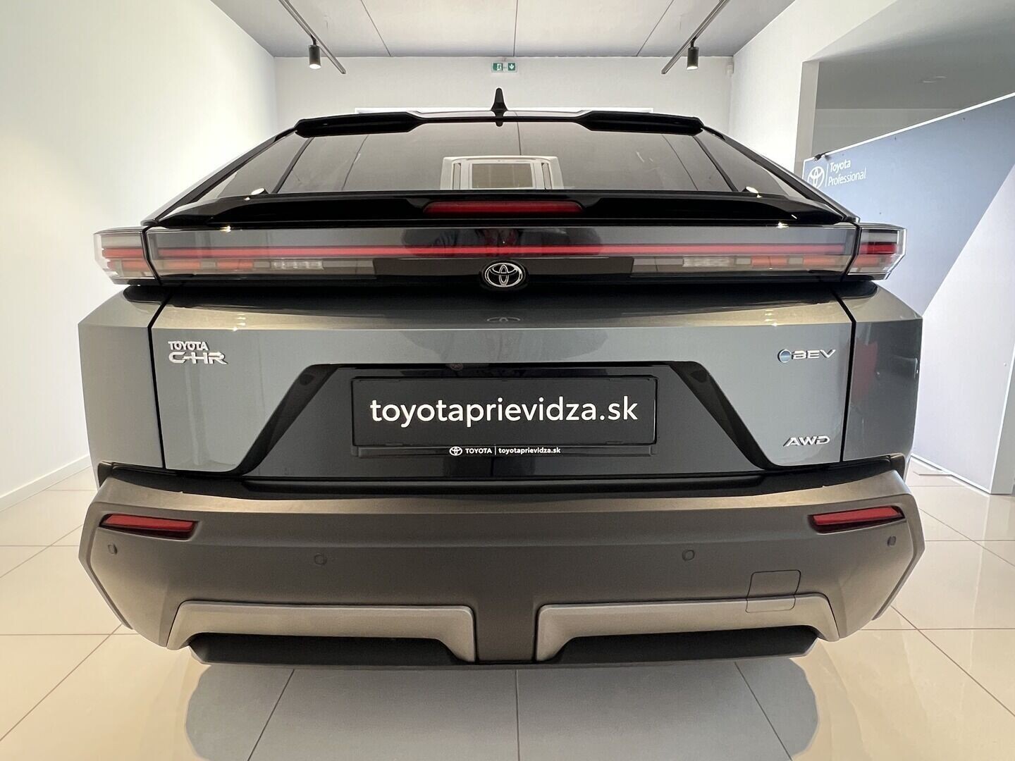 Toyota C-HR+