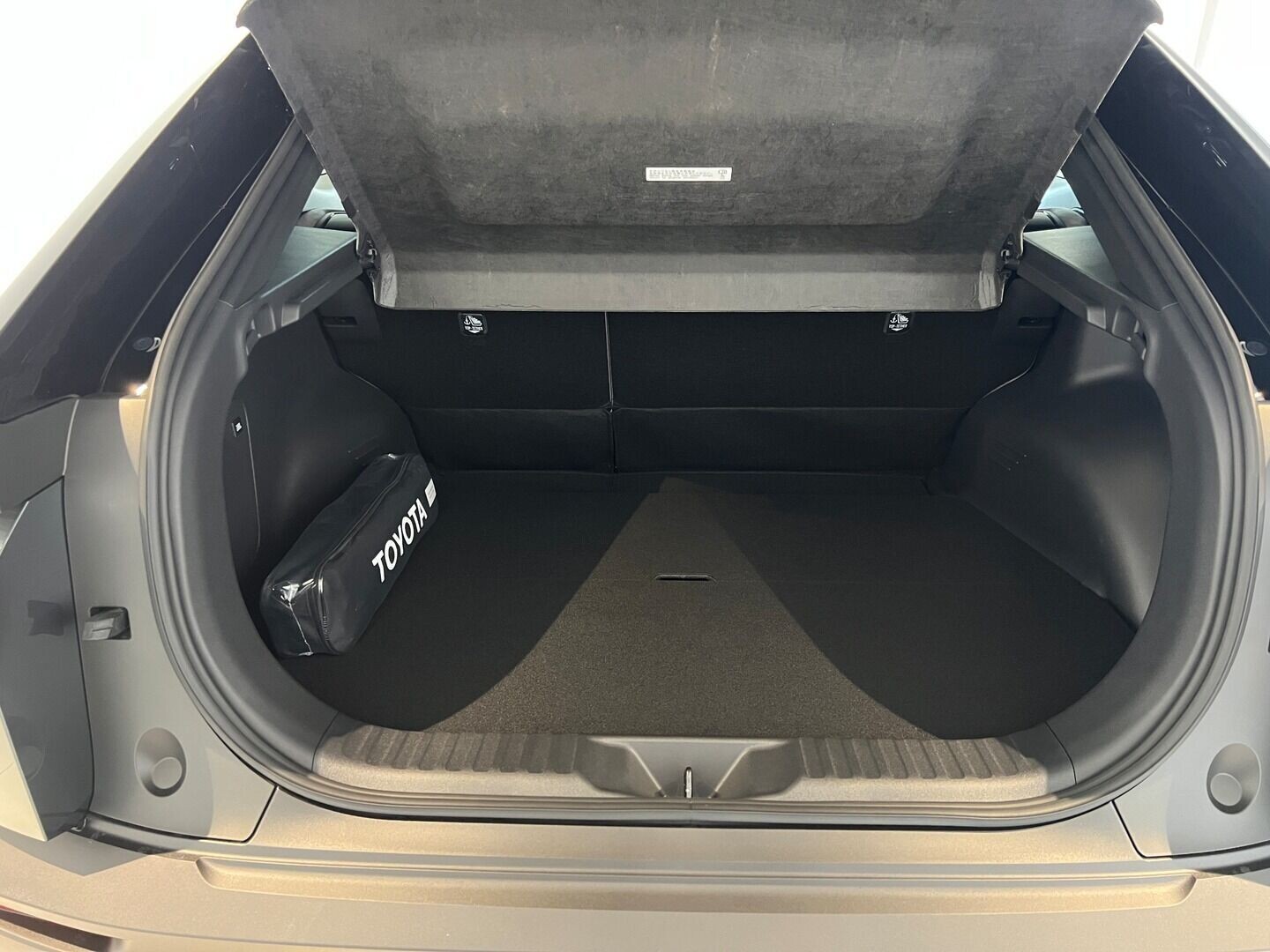 Toyota C-HR+